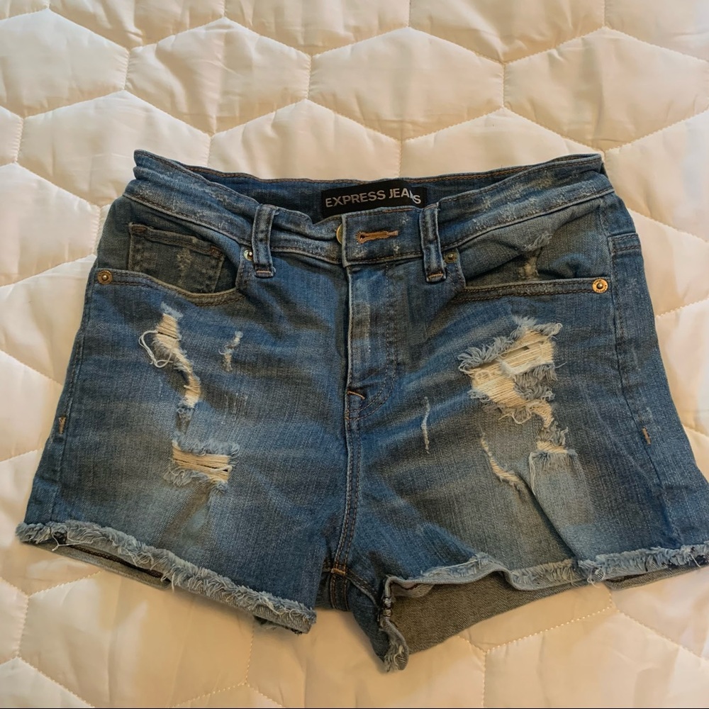 Express mid rise midi shorts Size 2